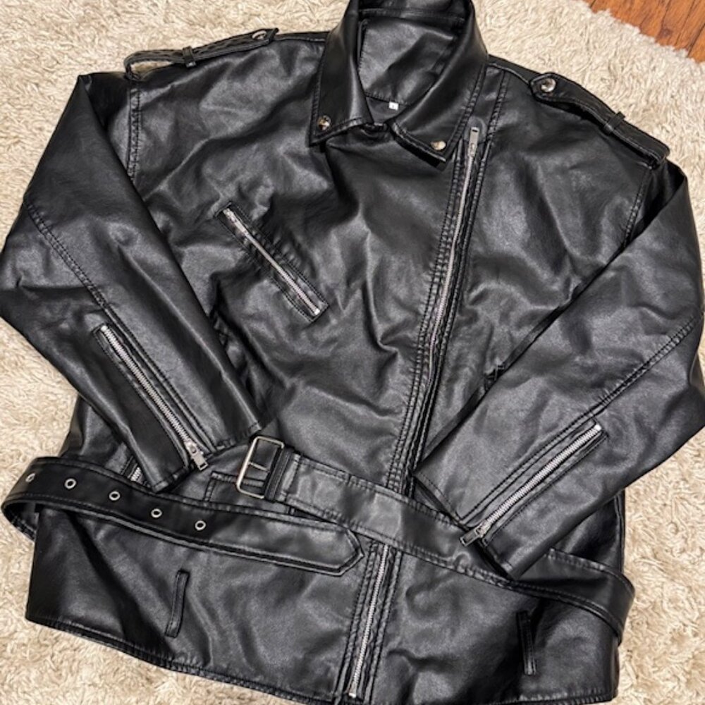 (4 for $20) Women's Faux Leather Moto Jacket - Size Large - Like New